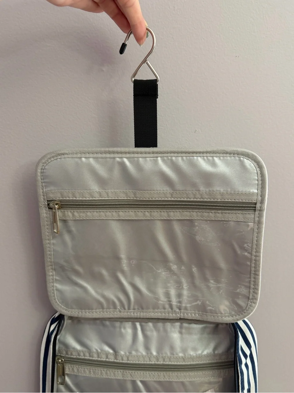 Bosidu Navy and White Striped Hanging Makeup/Toiletry Bag